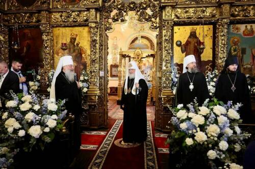 Патриарх Кирилл посетил Петропавловский собор Казани