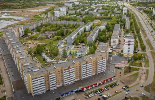 Депутаты Горсовета Набережных Челнов поддержали упразднение с осени муниципального жилищного контроля. Полномочия по надзору за жилым фондом перейдут к региональным органам. Обсуждение решения переросло в дискуссию о сокращении полномочий местного самоуправления. Мэр Наиль Магдеев заявил, что муниципалитетам нужно доверять.