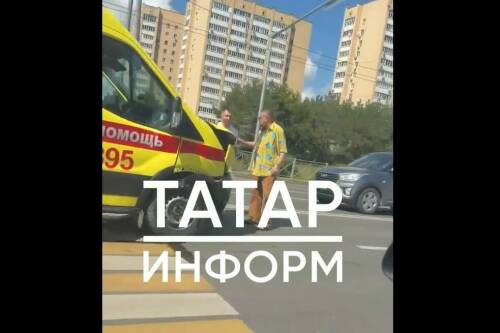 Женщина пострадала в ДТП с участием автомобиля скорой помощи в Казани