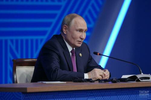 Президент РФ Владимир Путин оценил экономическую динамику в России как скромную, но положительную