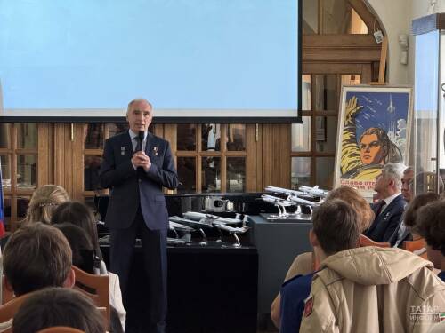Культурно-просветительское мероприятие &laquo;Герои неба: судьба и призвание&raquo;, где известные авиаторы и заслуженные летчики-испытатели России рассказали молодежи об экспериментальной авиации, прошло в Национальном музее Татарстана