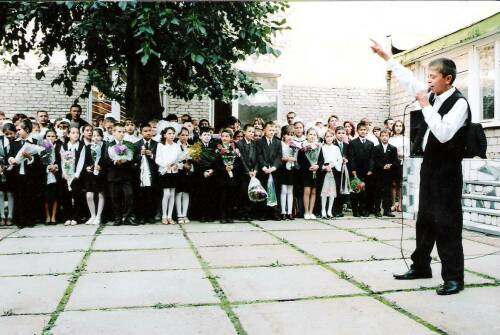 Певец Элвин Грей в День знаний поделился школьными фотографиями и рассказал, каким был в годы учебы