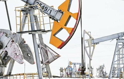 Российская нефть Urals на пике подорожала до $121 за баррель и на отдельных ценовых индикаторах впервые превысила по стоимости эталонную Brent. Что привело к резкому росту котировок, как долго он может продлиться и отразится ли на российских потребителях и доходах бюджета, «Татар-информу» объяснили эксперты.