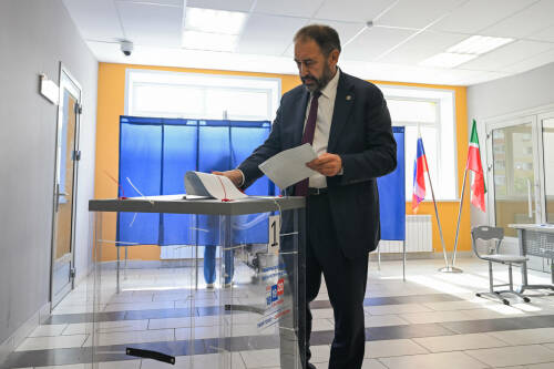 Премьер-министр Республики Татарстан Алексей Песошин проголосовал на выборах депутатов Госдумы