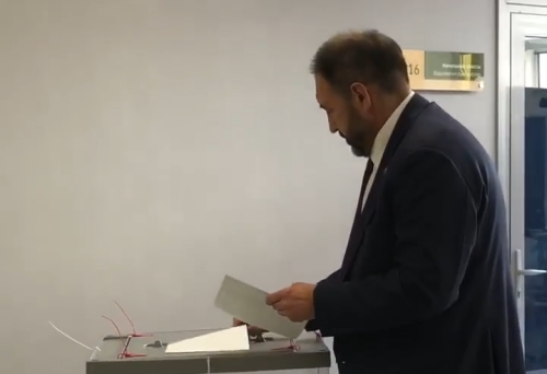 Премьер-министр Республики Татарстан Алексей Песошин проголосовал на выборах депутатов Госдумы