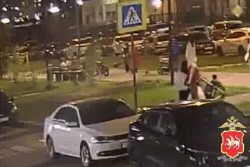 В Казани нашли питбайкера, сбившего коляску с ребенком на площадке ЖК