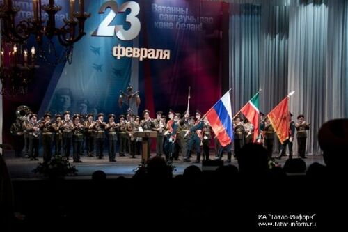 Президент Татарстана поздравил ветеранов и защитников Отечества