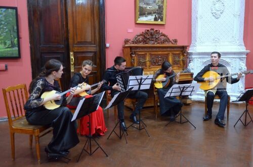 Музыкальный четверг в Белокаминном зале Государственного музея изобразительных искусств РТ