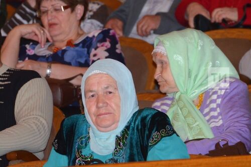 На сцене театра имени Галиаскара Камала состоялся юбилейный вечер Наиля Дунаева