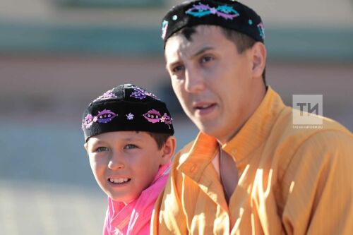 Международный фестиваль татарского фольклора «Түгэрэк уен».