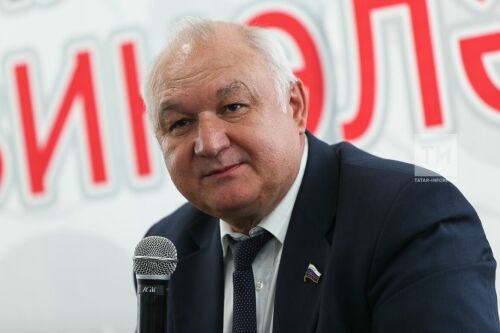 Встреча Ильдара Гильмутдинова с детьми в профильной смене "Сокровище нации"