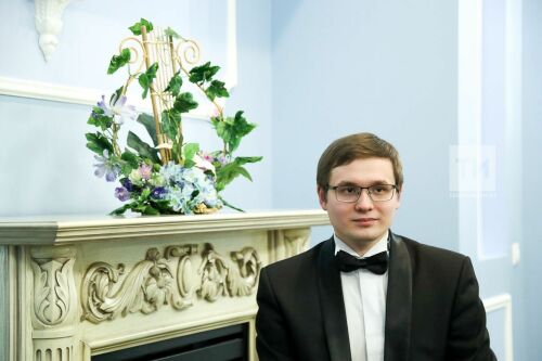 Музыкант и композитор Ильяс Камал в проекте "Шәһәрчеләр"