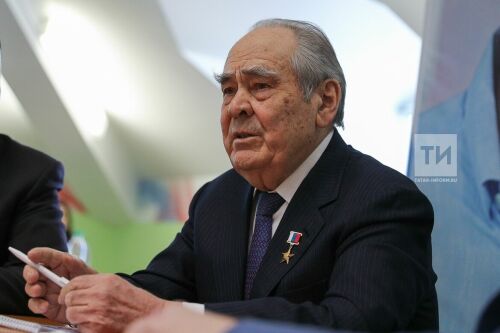 Сколько лет шаймиеву. Минтимер шарипович шаймиев. Минтимер шарипович шаймиев. Сколько лет шаймиеву. Минтимер шарипович шаймиев.