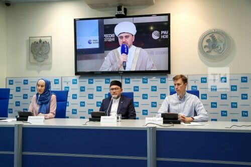  Видеомост Казань-Москва-Симферополь  «Как мусульмане провели месяц поста»