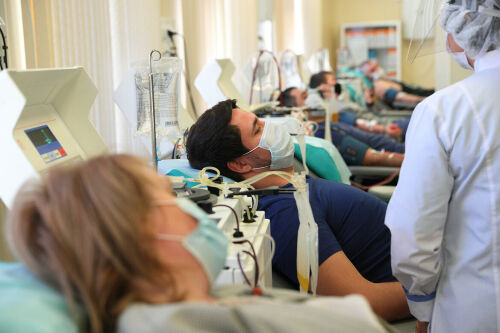 Татарстанские единороссы сдали плазму для больных коронавирусом