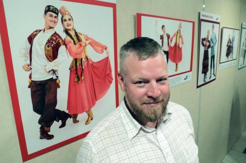 Открылась фотовыставка «Татар иле», рассказывающая о многообразии и единстве татарской культуры