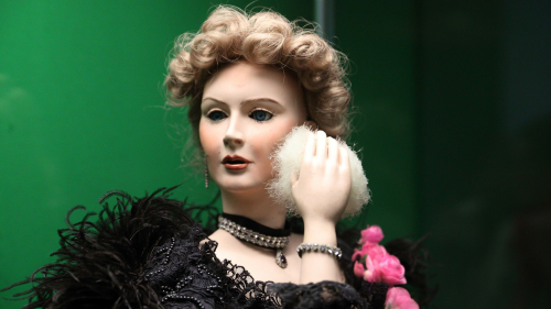 Механические куклы и антикварные редкости показали в казанском Эрмитаже