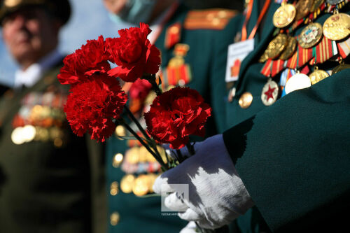Возложение цветов на Архангельском кладбище