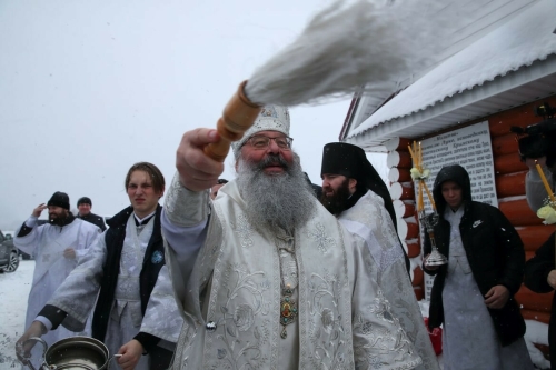Митрополит Казанский и Татарстанский совершил Божественную литургию в Богоявленском храме села Каипы