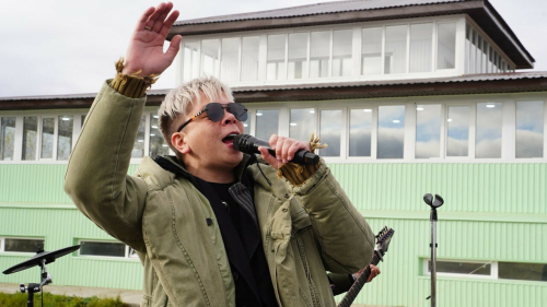 Элвин Грей выступил перед бойцами, отправляющимися в зону СВО