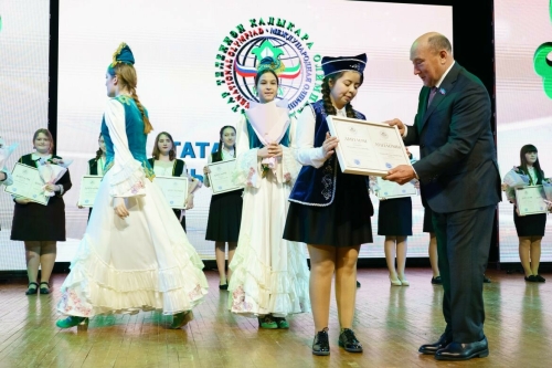 В Казани наградили участников IХ Международной олимпиады по татарскому языку и литературе