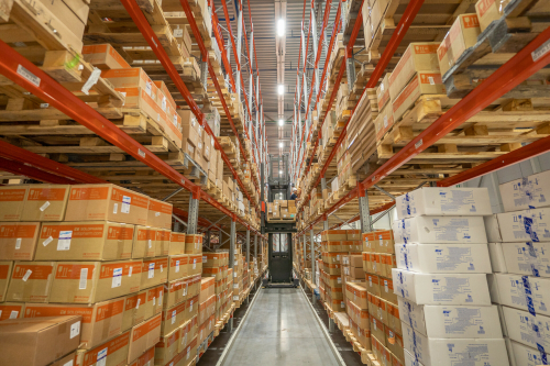 Рустам Минниханов открыл логистический комплекс на 20 тысяч позиций лекарств и медизделий