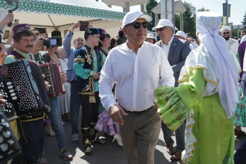 Рустам Минниханов стал почетным гостем Международного шахтерского Сабантуя на Кузбассе