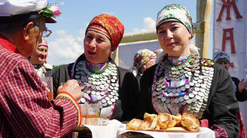 Как Бавлы принимали удмуртский праздник Гырон Быдтон