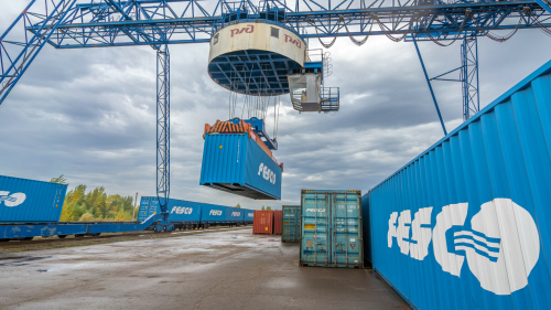 Первый контейнерный поезд FESCO из Владивостока прибыл в Казань