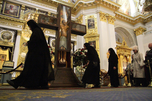 Казань встретила крестный ход, посвященный 600-летию явления Креста Господня близ села Годеново