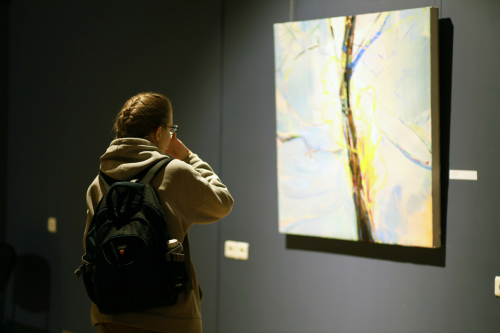 В «Хазинэ» открылась выставка китайского живописца Лу Линя «Другая сторона леса»