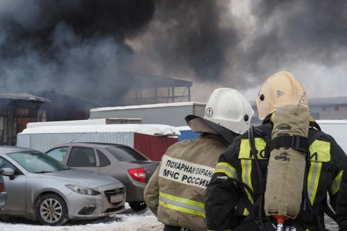Крупный пожар произошел сегодня днем в Кировском районе Казани