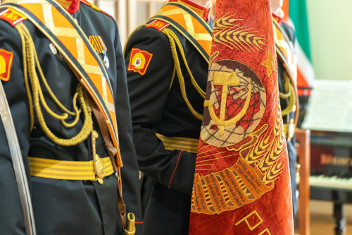 В Национальном музее Татарстана состоялась традиционная акция «Знамя – символ Победы»