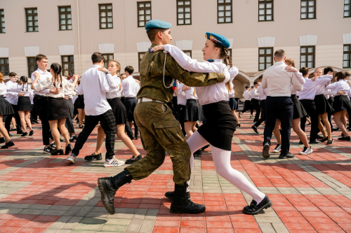 В Казанском Кремле станцевали «Вальс Победы»