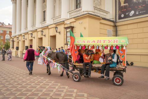 В Казани прошел традиционный сбор подарков к Сабантую