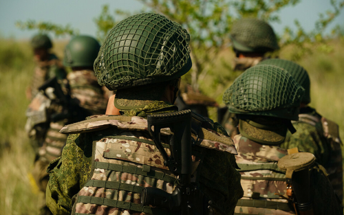 Контрактники из Татарстана проходят боевое слаживание на учебном полигоне
