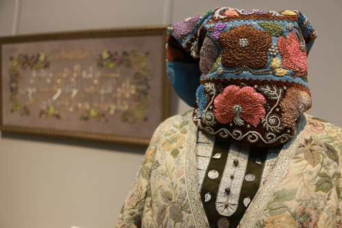 Выставка золотошвейного и вышивального искусства Луизы Фасхутдиновой «Гөлханә/Дом цветов»