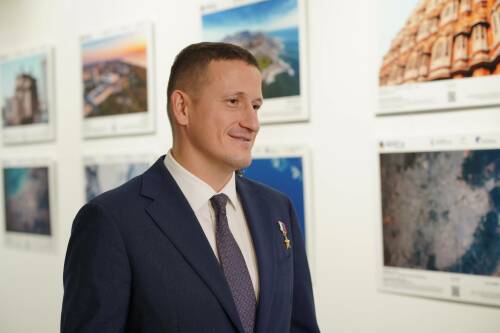 В Национальной библиотеке РТ открылась выставка «Вселенная БРИКС»