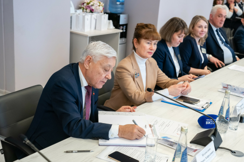 Фарид Мухаметшин провел парламентский урок «Выбираем будущее!» в лицее 187