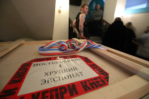В музей «Казанский Кремль» доставили экспонаты для выставки «„Не верь глазам своим”. Иллюзии в искусстве»