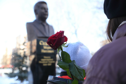 Бюст Марата Садыкова открыли на территории больницы №7