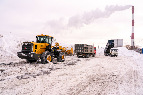 За сутки с улиц Казани вывезли 31 тысячу тонн снега