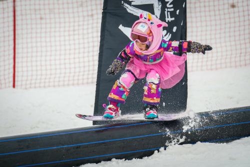 В Казани прошел первый фестиваль по горнолыжному спорту «Крутой спуск. Кремль»