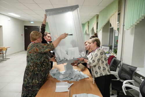 «Татар-информу» показали работу с бюллетенями после закрытия избирательных участков