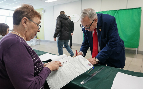 Хафиз Миргалимов проголосовал в гимназии №155