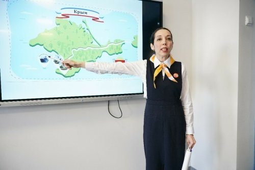 В казанских школах уроки «Разговоры о важном» сегодня посвящены воссоединению Крыма с Россией