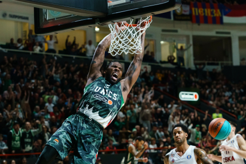 УНИКС победил ЦСКА и выиграл регулярный чемпионат Единой лиги ВТБ