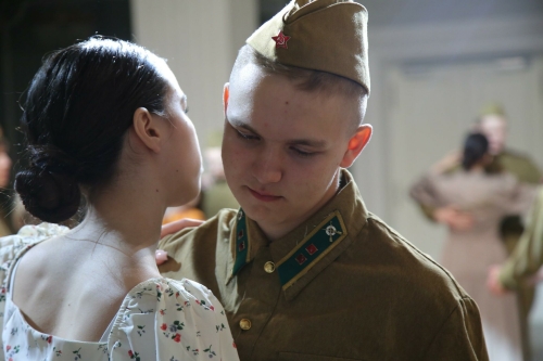 «Шесть часов вечера после войны»: в ДК им. Саид-Галиева прошло представление, посвященное Дню Победы