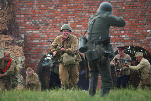Фестиваль исторической реконструкции "Элбэдэн" прошел в Альвидино