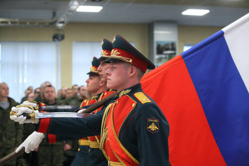 На Дальний Восток проводили солдат-срочников из Казани